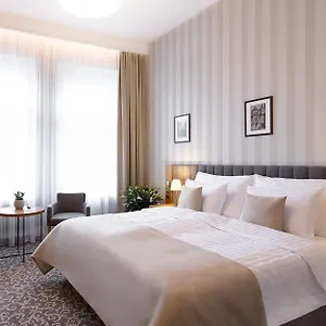 Schwaiger 4*, Praga República Checa