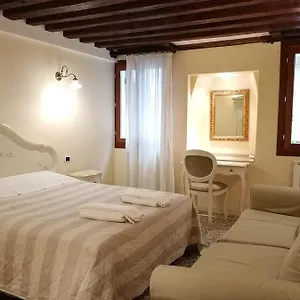 Ca' Venere Cannaregio , Venecia Italia