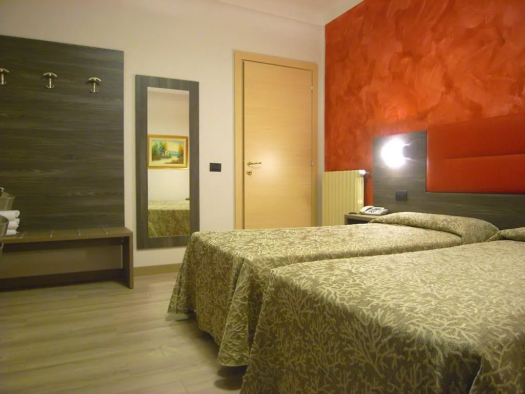 Hotel Siena Μιλάνο 2*,  Ιταλία