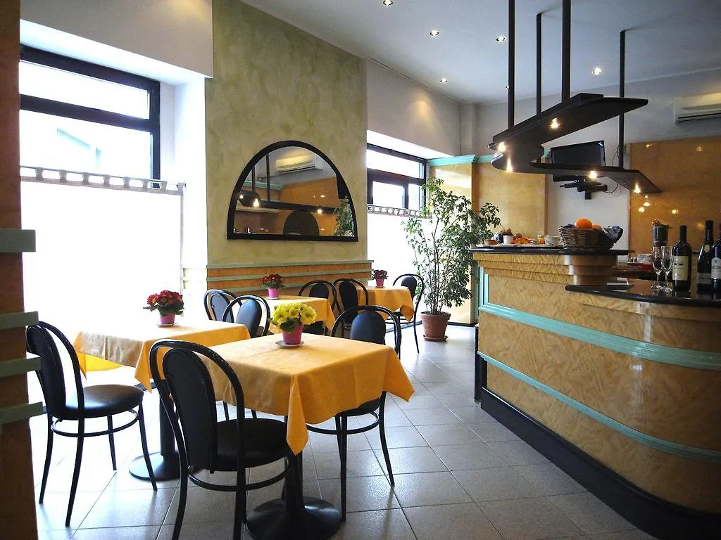 Hotel Siena Μιλάνο 2*,  Ιταλία